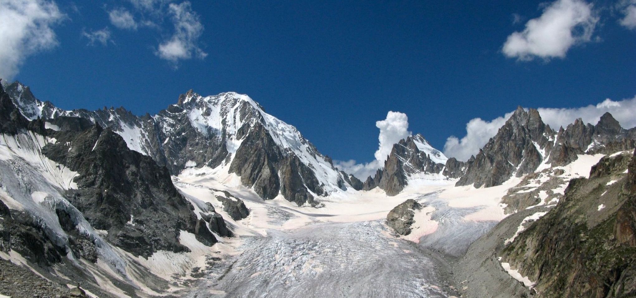 Le glacier de Saleina et la face nord de l’Aiguille d’Argentière, versant suisse du massif
