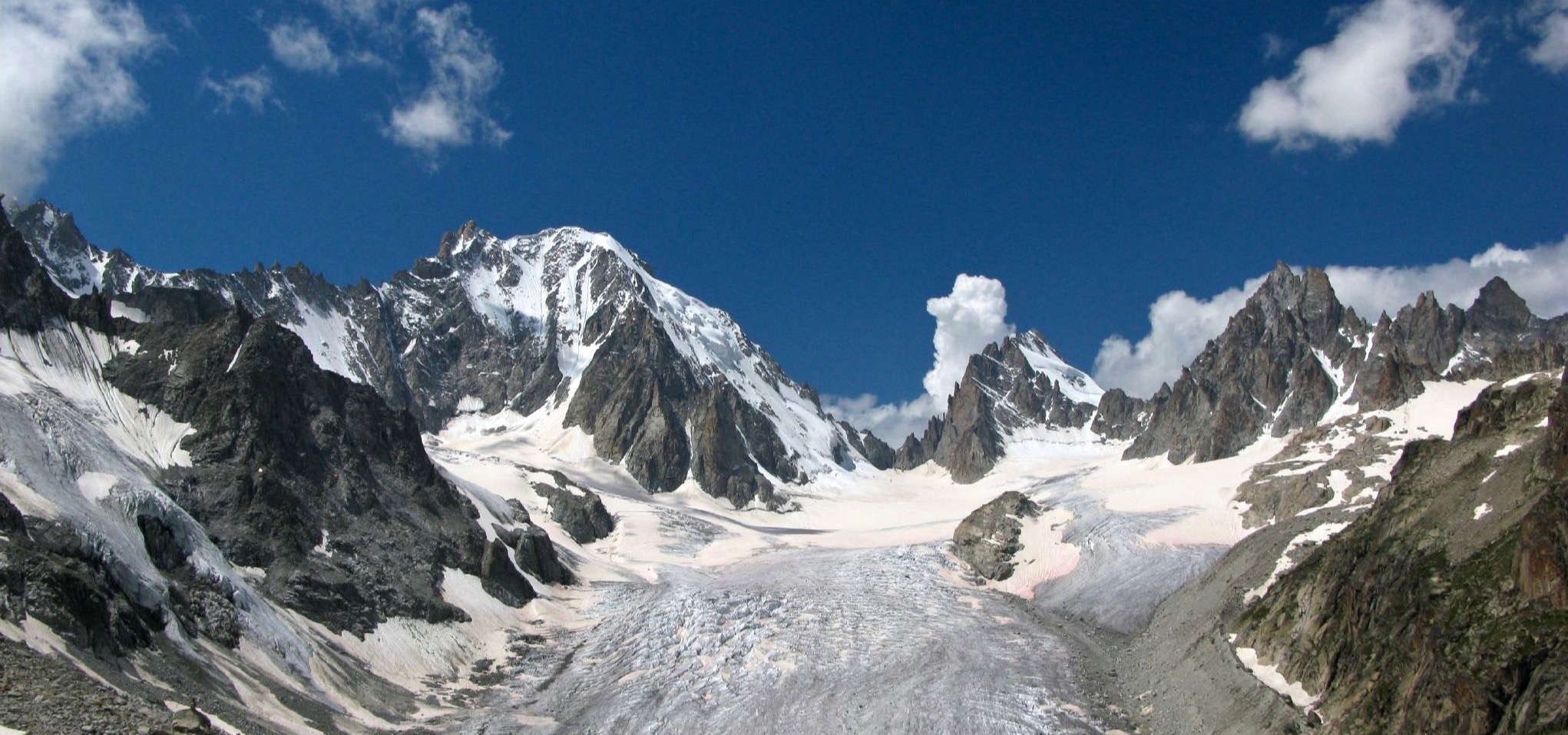 Le glacier de Saleina et la face nord de l’Aiguille d’Argentière, versant suisse du massif